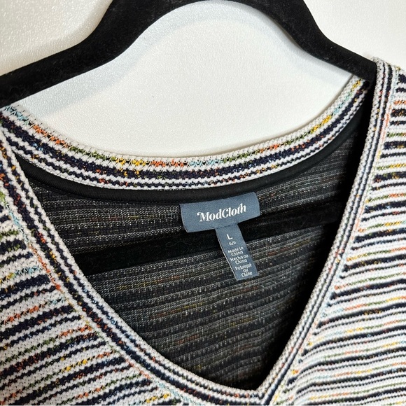 Modcloth Baja Beach Bliss Stripe V Neck Sweater Size Large - Picture 3 of 8